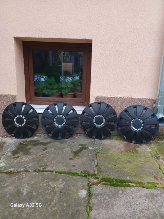 Продавам оригинални тасове за BMWи др. 15"и 16"