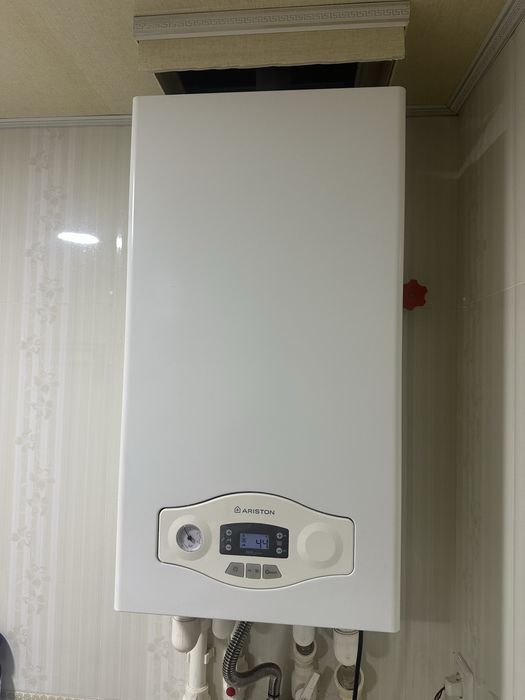 Двух конторный котел аристон