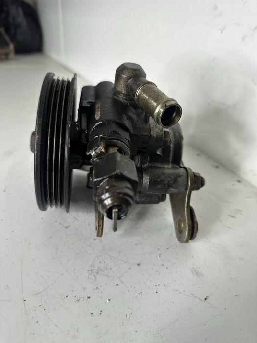 Насос гидроусилителя руля (ГУР) Toyota