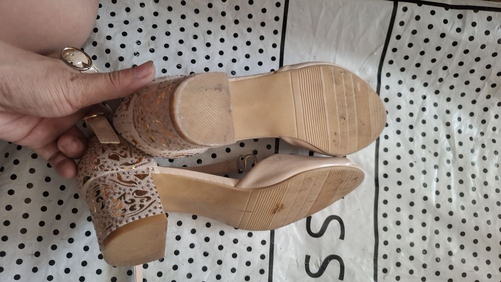 Женская обувь летом