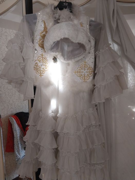 Прокат платьев и костюмов