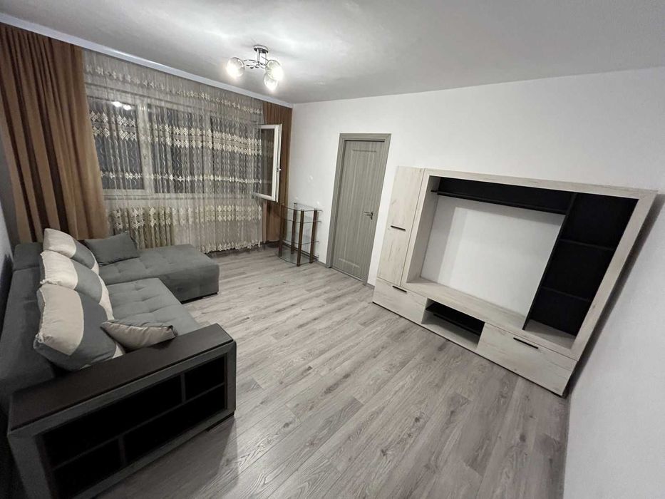 Proprietar inchiriez ap. 2 camere, Spital Judetean, centrala, aer cond