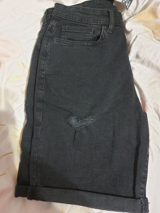 Къси дънкови панталони