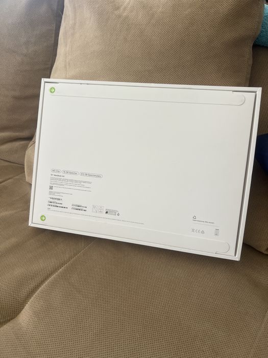 Apple Macbook Air M5 CHIP starlight 2025
