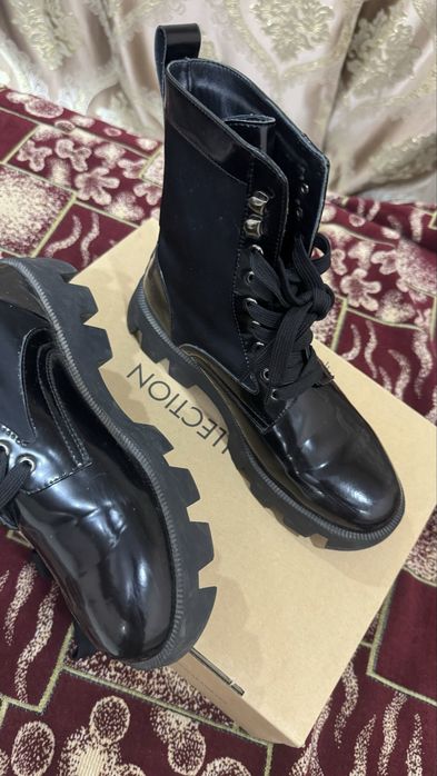 Ботинка PRADA размер 38