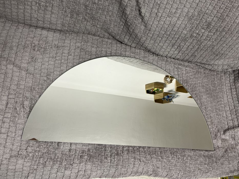 Oglinda semicerc Tulup