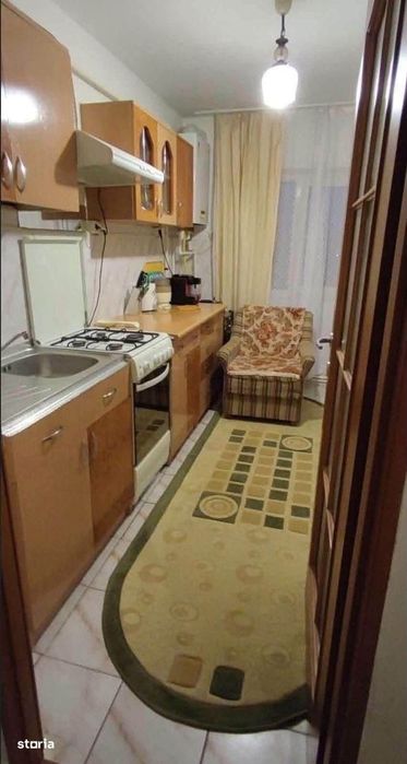 De vanzare apartament cu 3 camere decomandat, 80mp, zona centrala