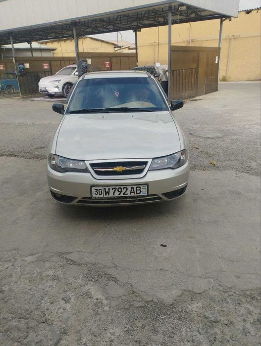 Neksiya 2 dons 1.6  2009 yil sotiladi