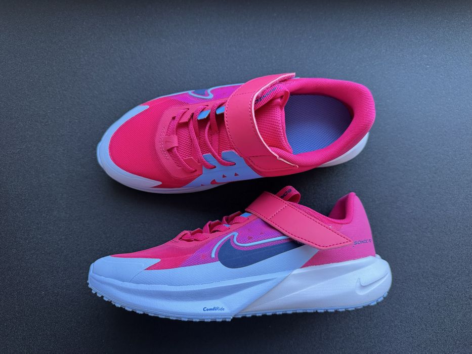 Nike маратонки Sonic Fly 33,5