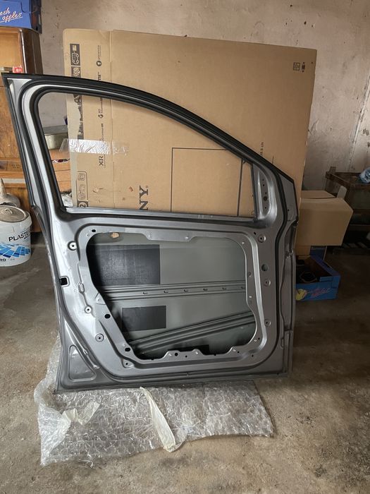 Леви врати за Мерцедес B180 W246 за ремонт