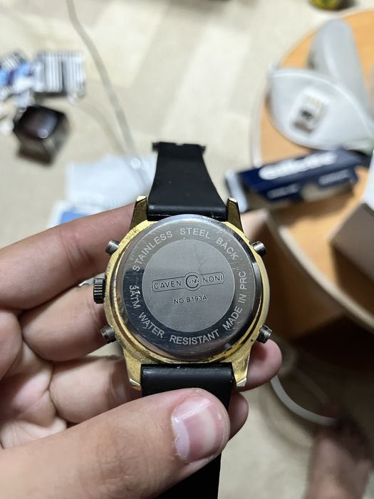 Продам часы Caven Noni