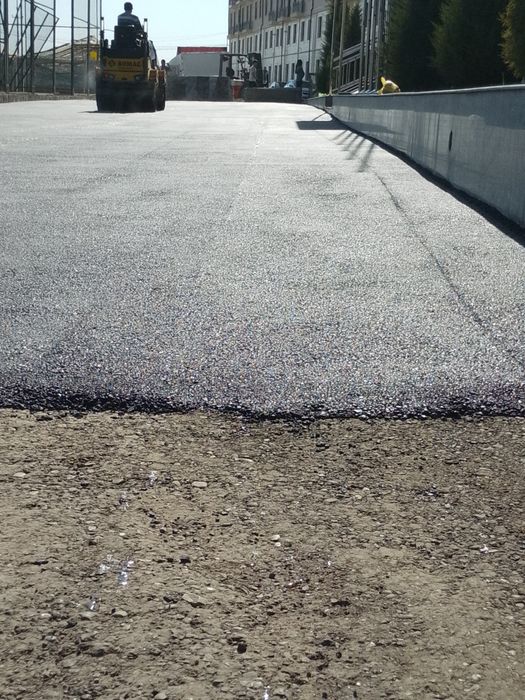 Asfalt yotqizish xizmati sifatli va kelishilgan xolda