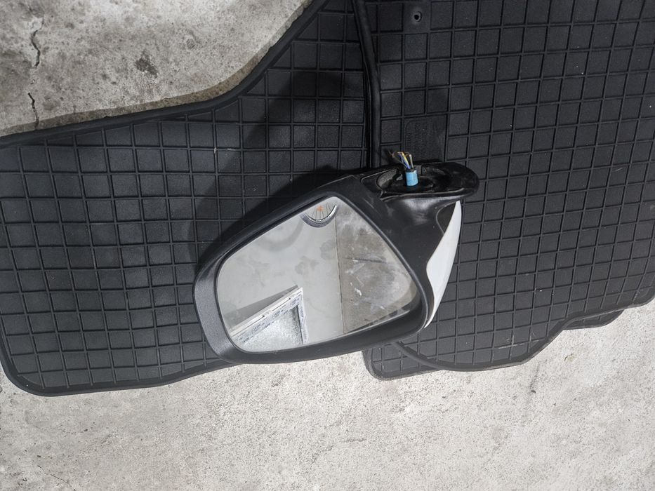 Огледало дясно киа сеед 2014