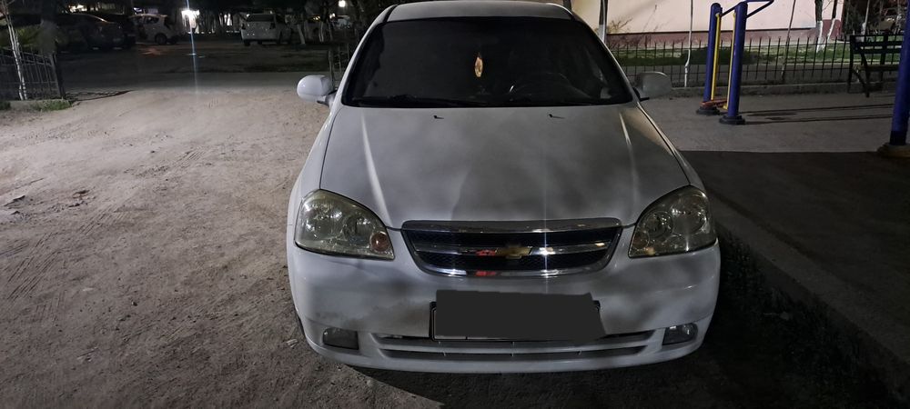 Енгил автомобил ласетти 1.8