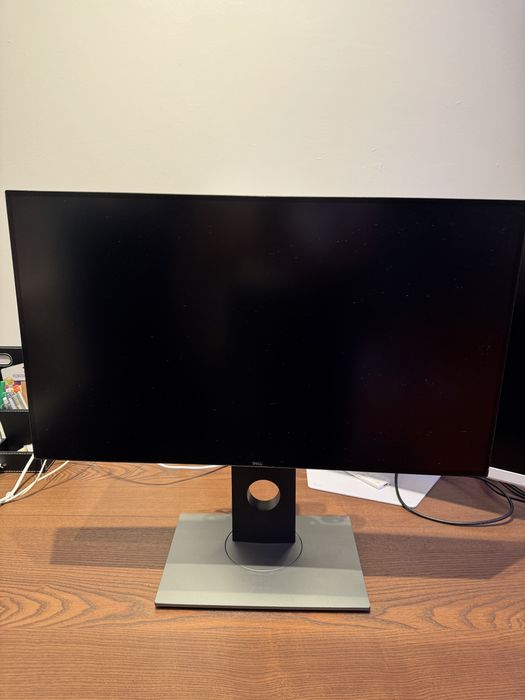Monitor DELL 27” QHD(2K) 2560 x 1440 (U2717D)