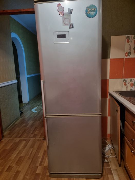 Продам холодильник