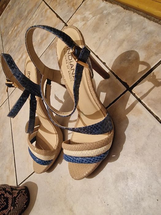 Босоножки продаю