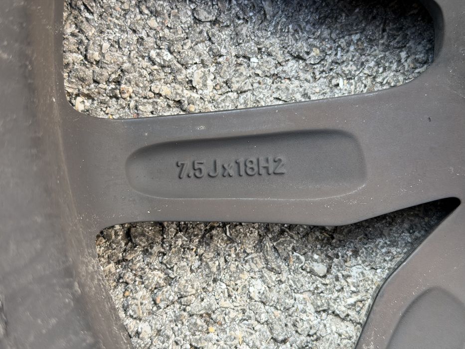 Джанти с гуми 5х112 18 225/45/18 зимни гуми пирели AUDI BMW MERCEDES