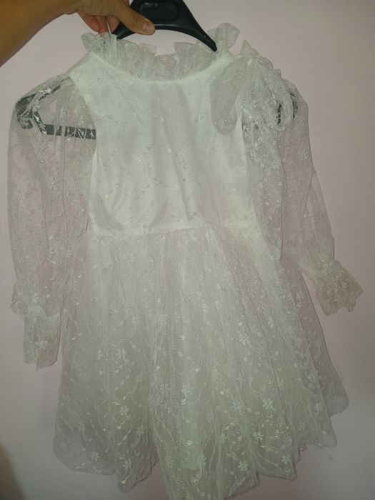 Продам платье для девочки