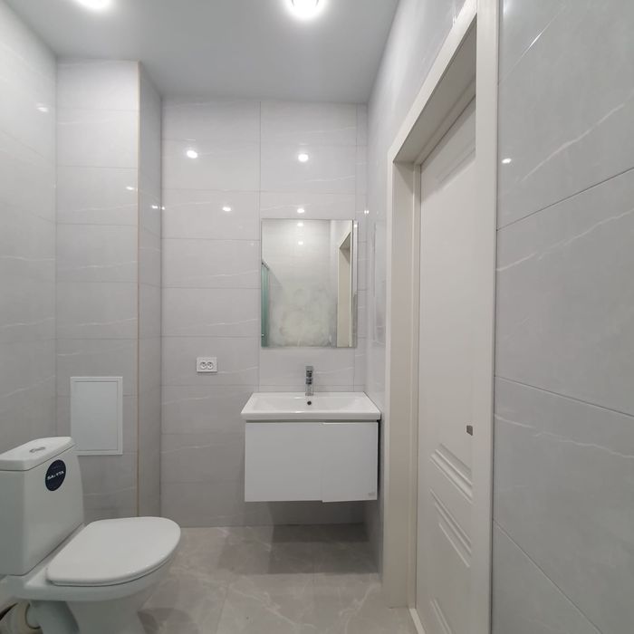 Срочно ! Новая 1 ком квар на 2/3 эт