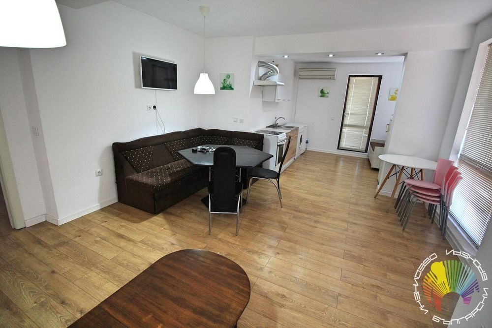 Дава се под наем Тристаен апартамент в Бургас, Възраждане - 118 кв.м за 459 € - Снимка #3