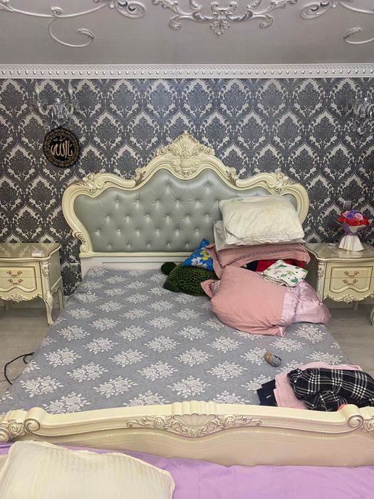 Продам спальный гарнитур