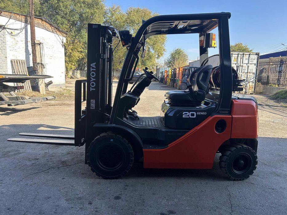 Продам вилочный погрузчик (кара)