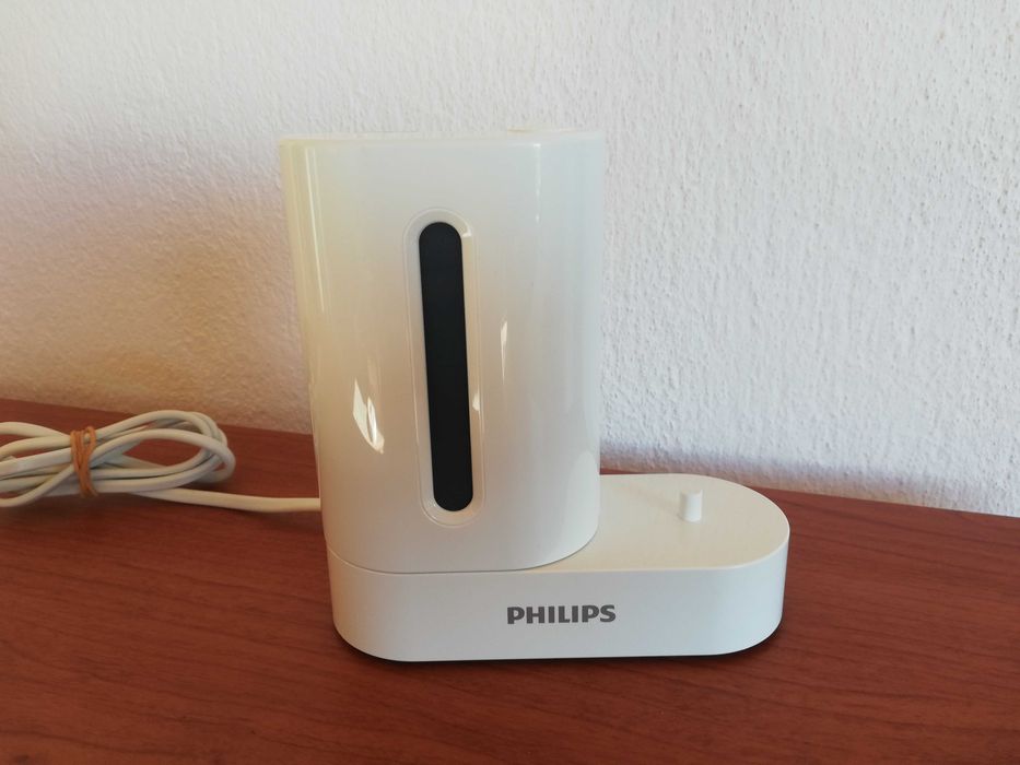 Philips Sonicare зарядно с UV стерилизатор