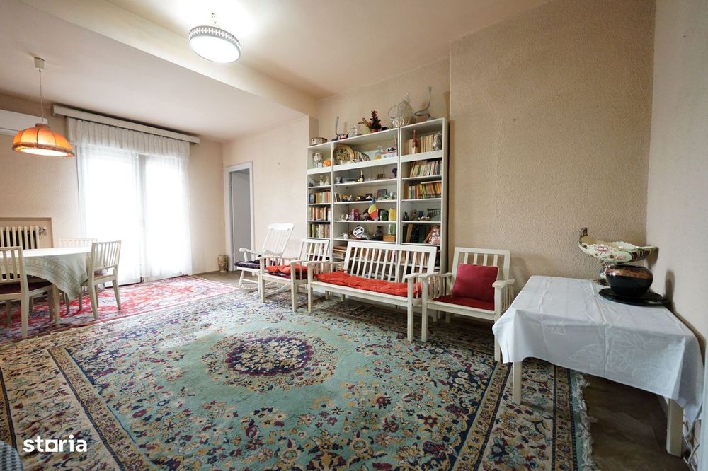 3 Camere, vedere panoramica, Facultatea de Drept, Bloc RS1