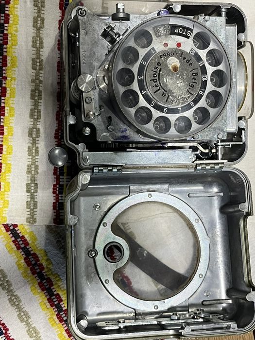 Стар часовник за състезателни гълъби