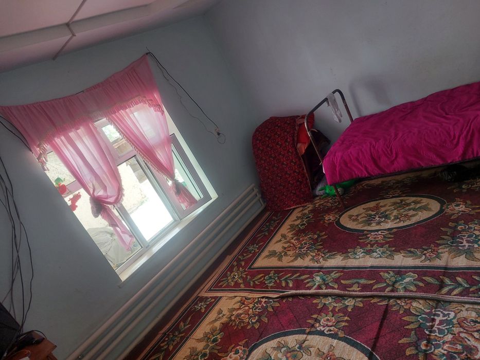 Уй сотилади. 6 хонали. Ташкент вилояти, Бука тумани, Хужақургон МФЙ.