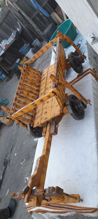 Mini carute din lemn