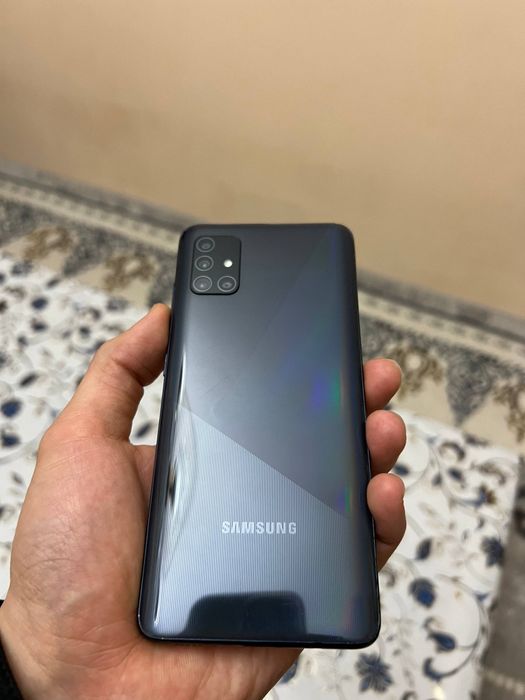Samsung A51  tiniq aybi yoq