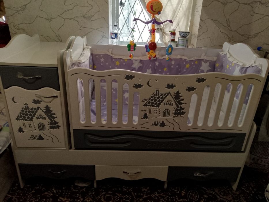 Детская кроватка