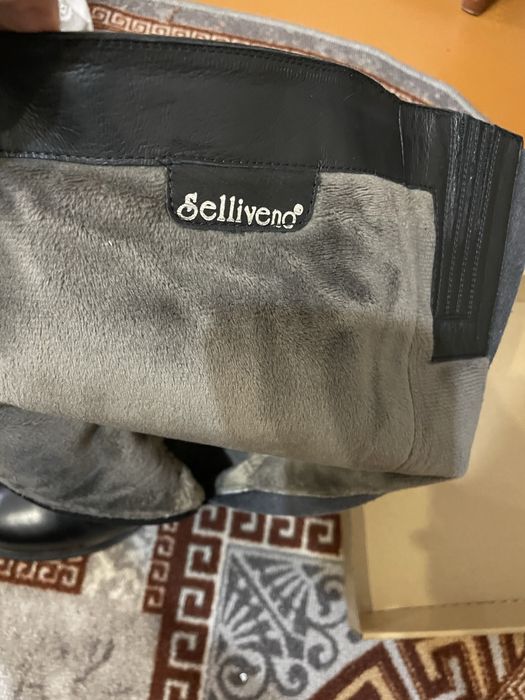 Продам сапоги женские.