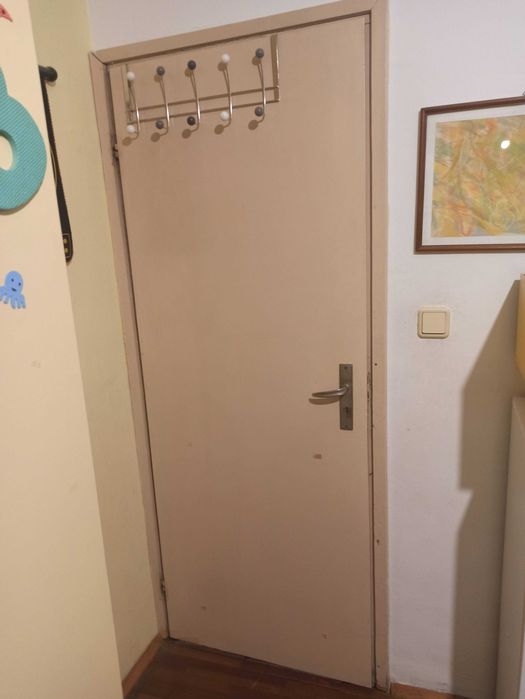 Интериорни  дървени   врати   за апартамент цена 40 лв