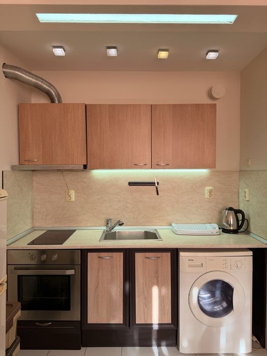 Дава се под наем Етаж от къща в Перник, Клепало - 95 кв.м за 388.62 € - Снимка #3