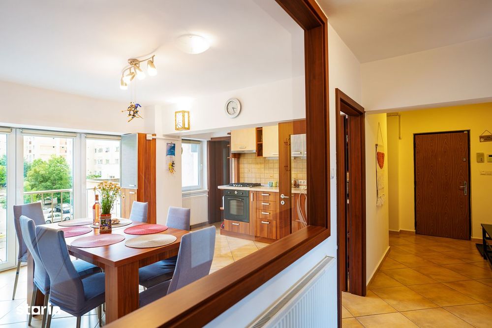 Închiriere apartament 3 camere spațios, priveliște superbă spre pădure