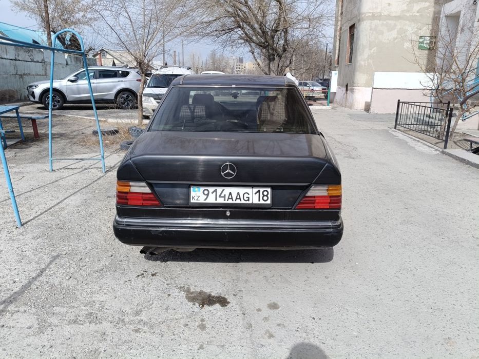 Мерседес 124 кузов 2.2 объем