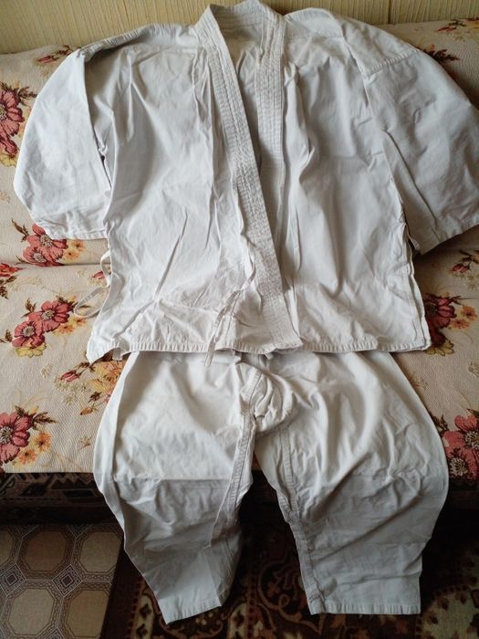 Продаю кимоно недорого