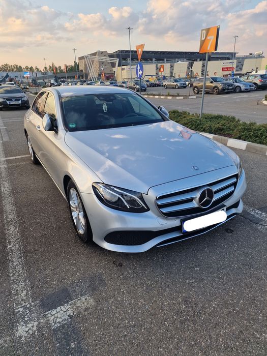 Mercedes-Benz E 220D