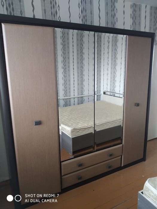 Шифоньер с комодом