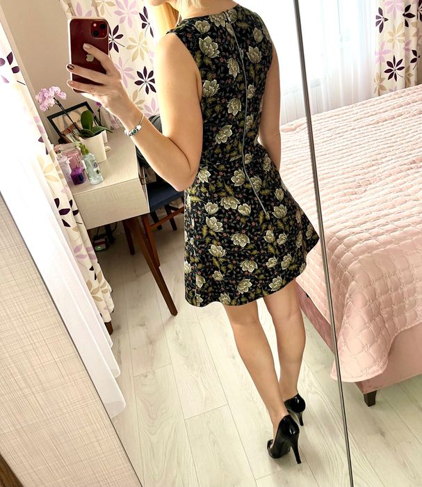 Къса елегантна рокля Zara