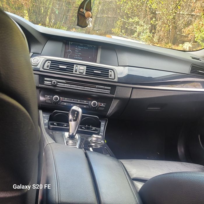 BMW 5 Series 2011 — imagine 4