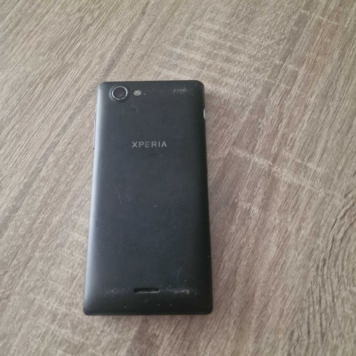 смартфон Sony Xperia J