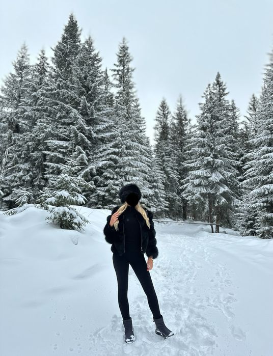 Blana neagra / haina de blana