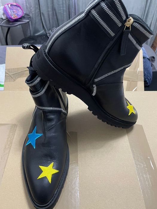 Adidasi Moschino Salaria . Bk. etc.