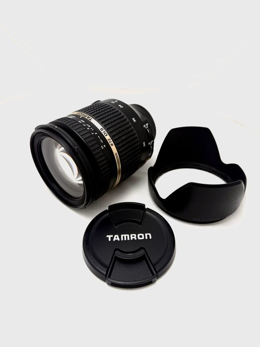 Nikon D5300 + 50mm 1.8G + Tamron 17-50 F2.8 +зарядно и грип