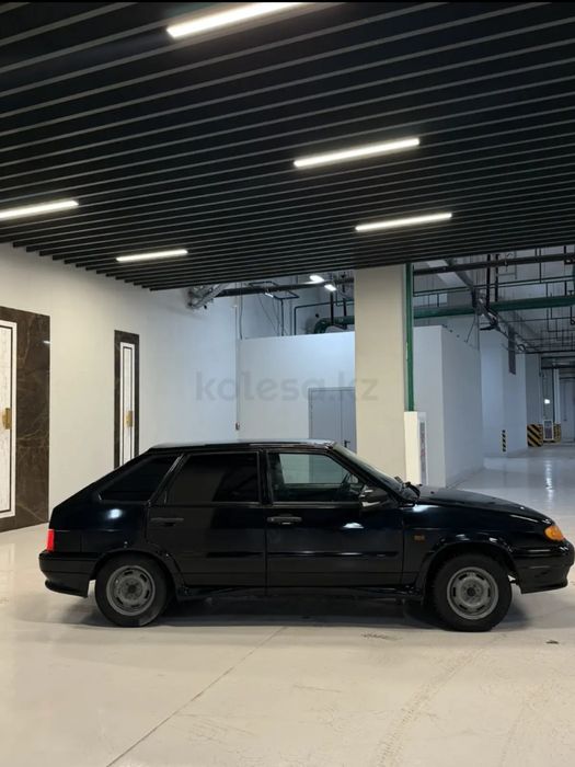 Автомобиль Ваз (Lada) 2114