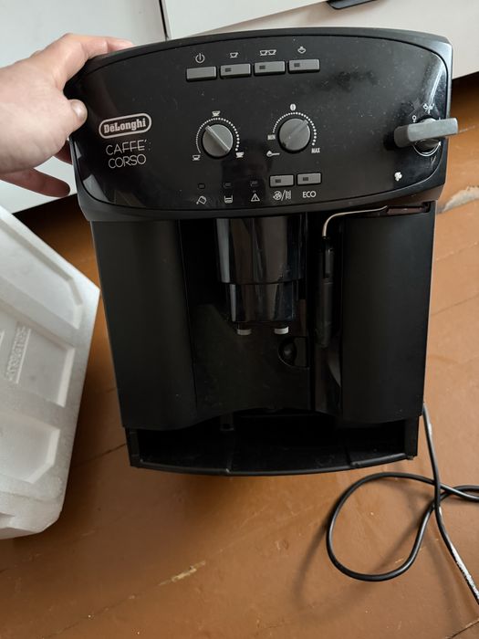 Кофемашинка Delonghi